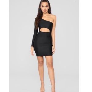 🥳🎈NEW Fashion Nova Black One Shoulder Dress